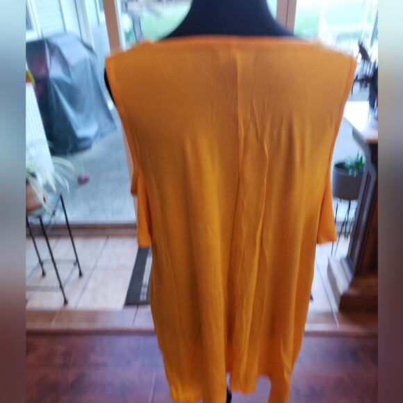 Lane Bryant's 18/20 yellow cold shoulder blouse - Picture 2 of 6